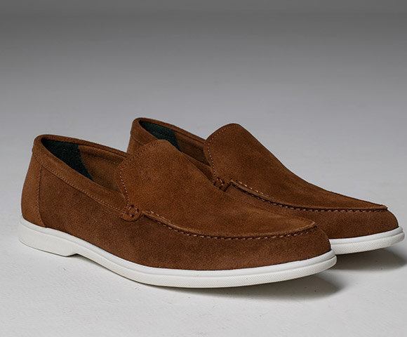 Descubra como o mocassim masculino Brooksfield transforma seu look 